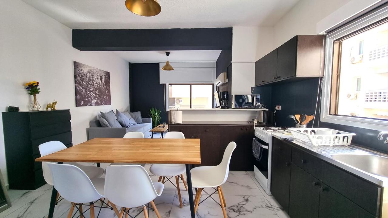 Cozy Beach Apt, Near Airport With 100Mbit Internet ラルナカ エクステリア 写真